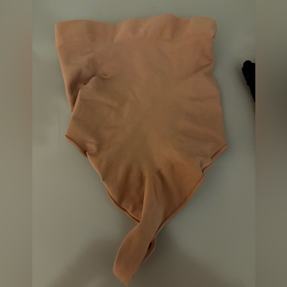 SKIMS Apricot High waisted Shapewear